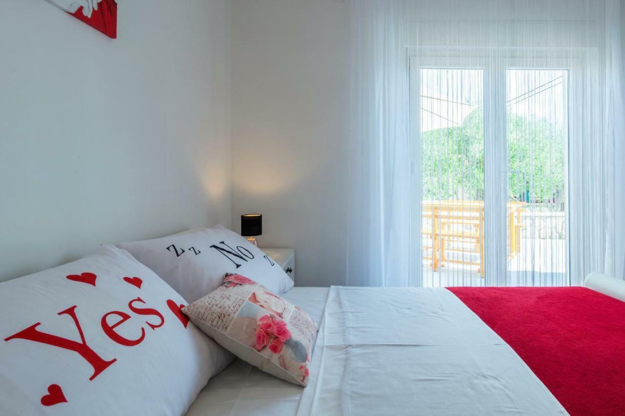 Vacation House Maslina Rupalj Bagian luar foto