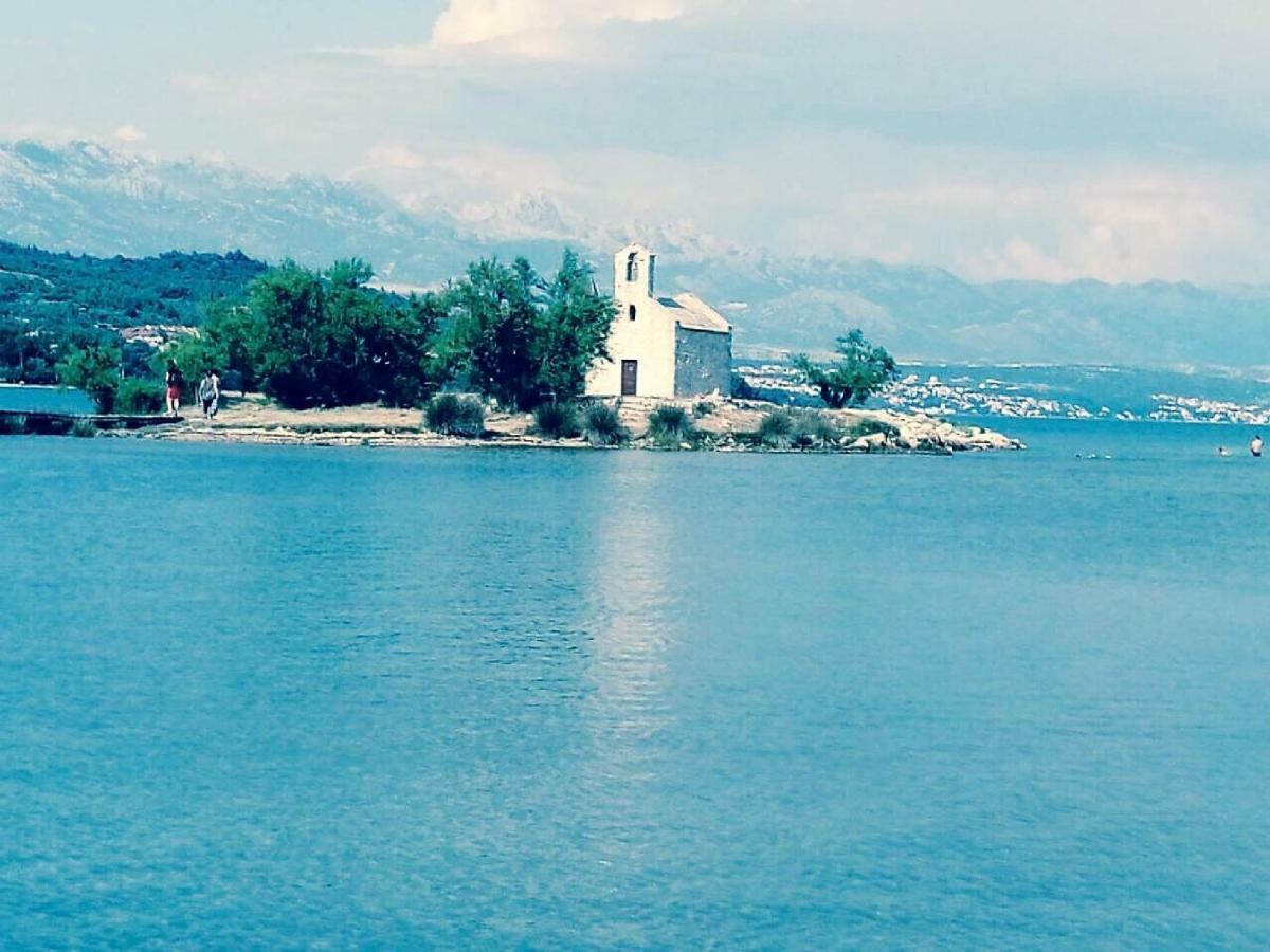 Vacation House Maslina Rupalj Bagian luar foto