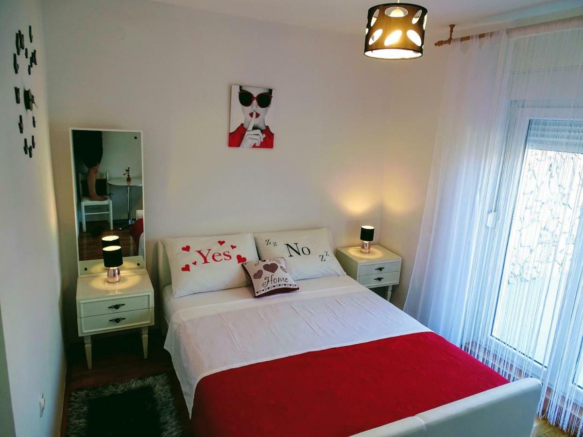 Vacation House Maslina Rupalj Bagian luar foto